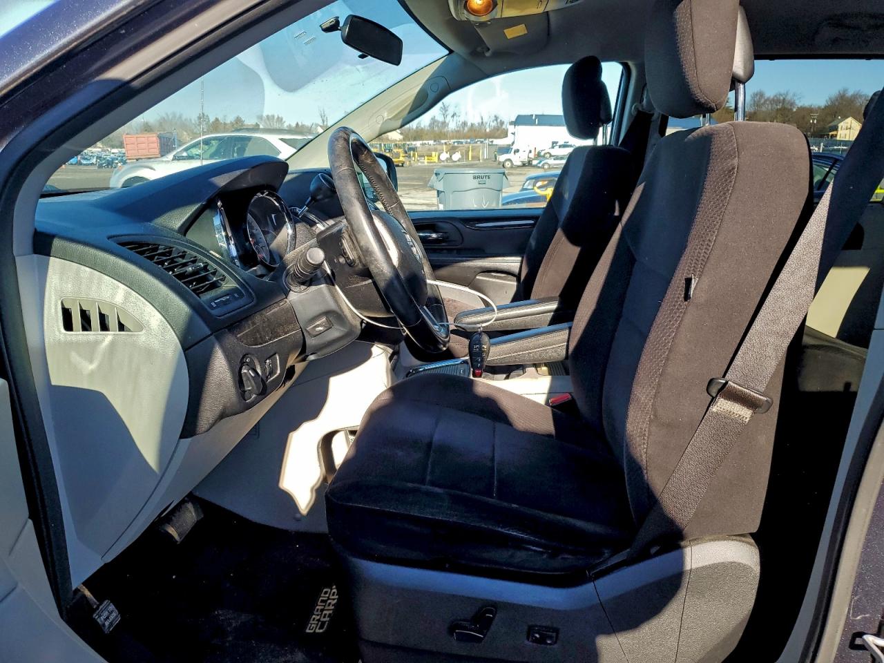 Dodge Caravan Sxt Image 9