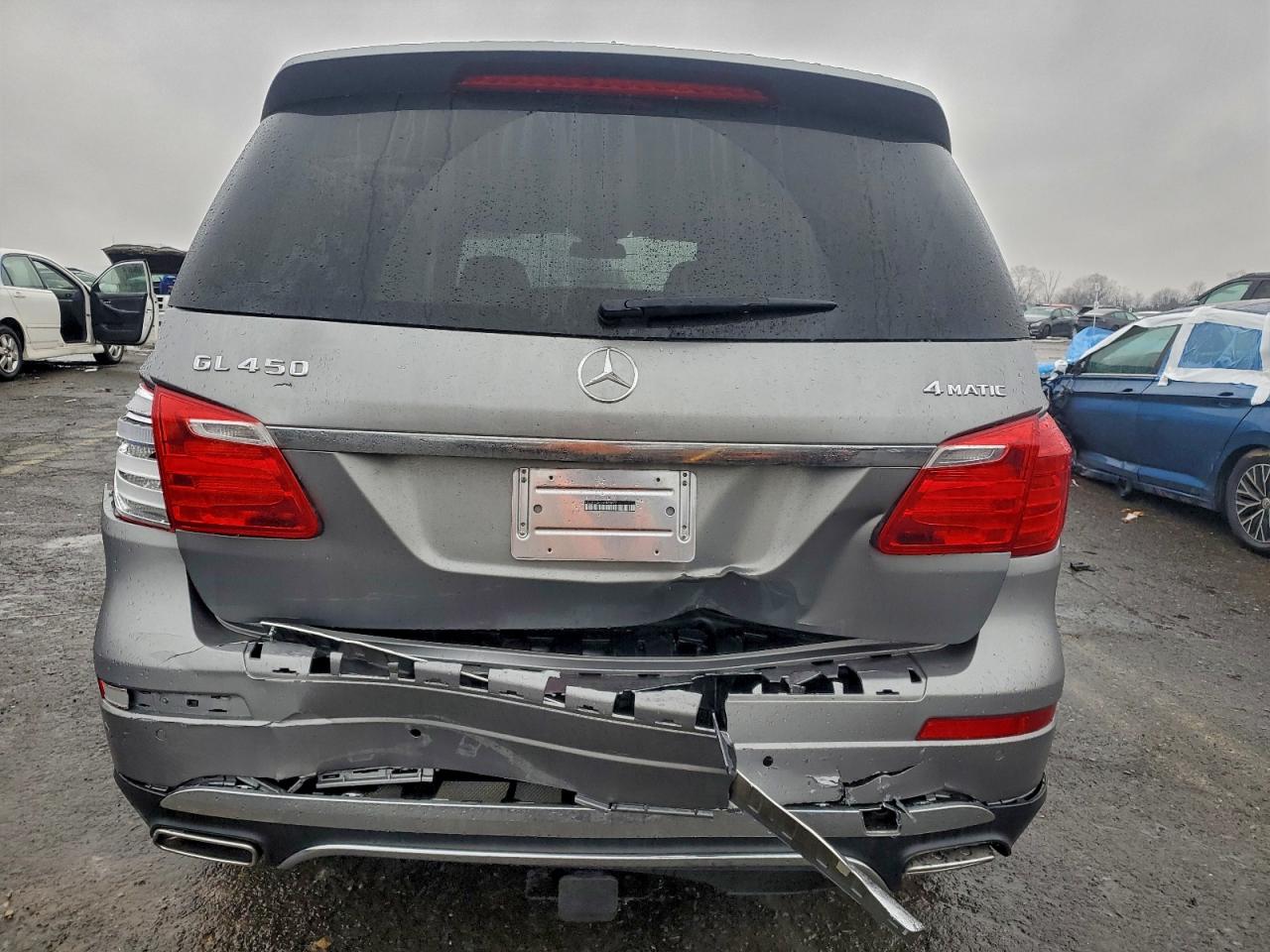 Mercedes-Benz G-Class 450 4matic Image 9