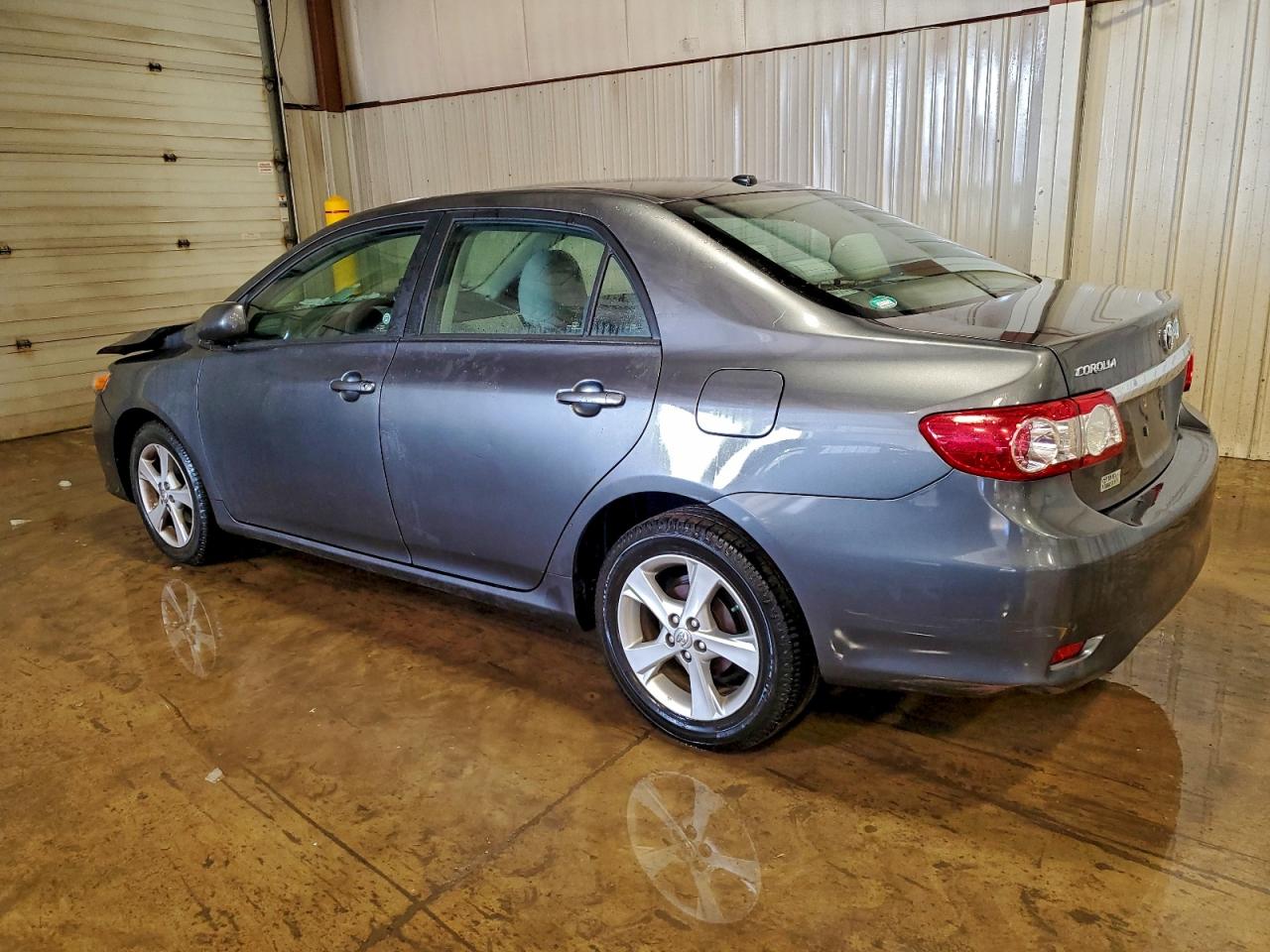 Toyota Corolla Base Image 2