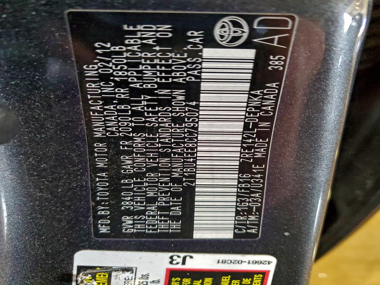 Toyota Corolla Base Image 9