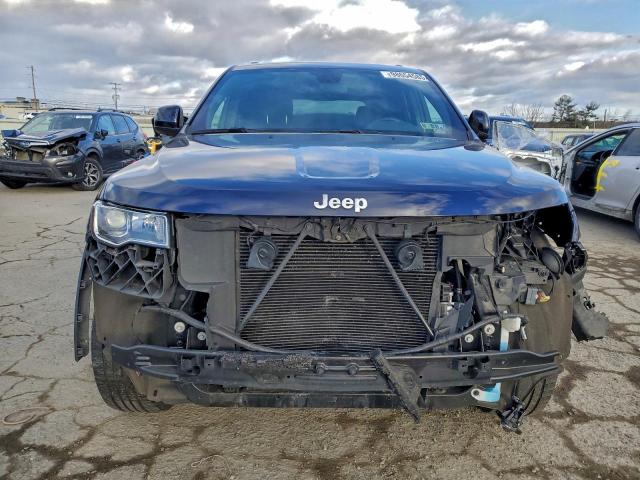 Jeep Grand Cherokee Laredo Image 3