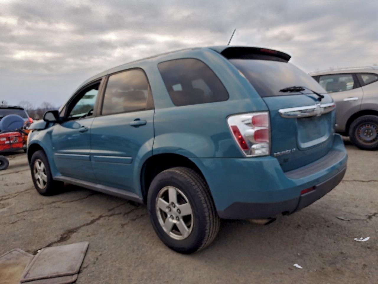 Chevrolet Equinox Lt Image 2