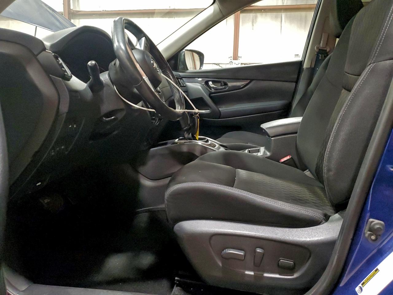 Nissan Rogue S Image 12