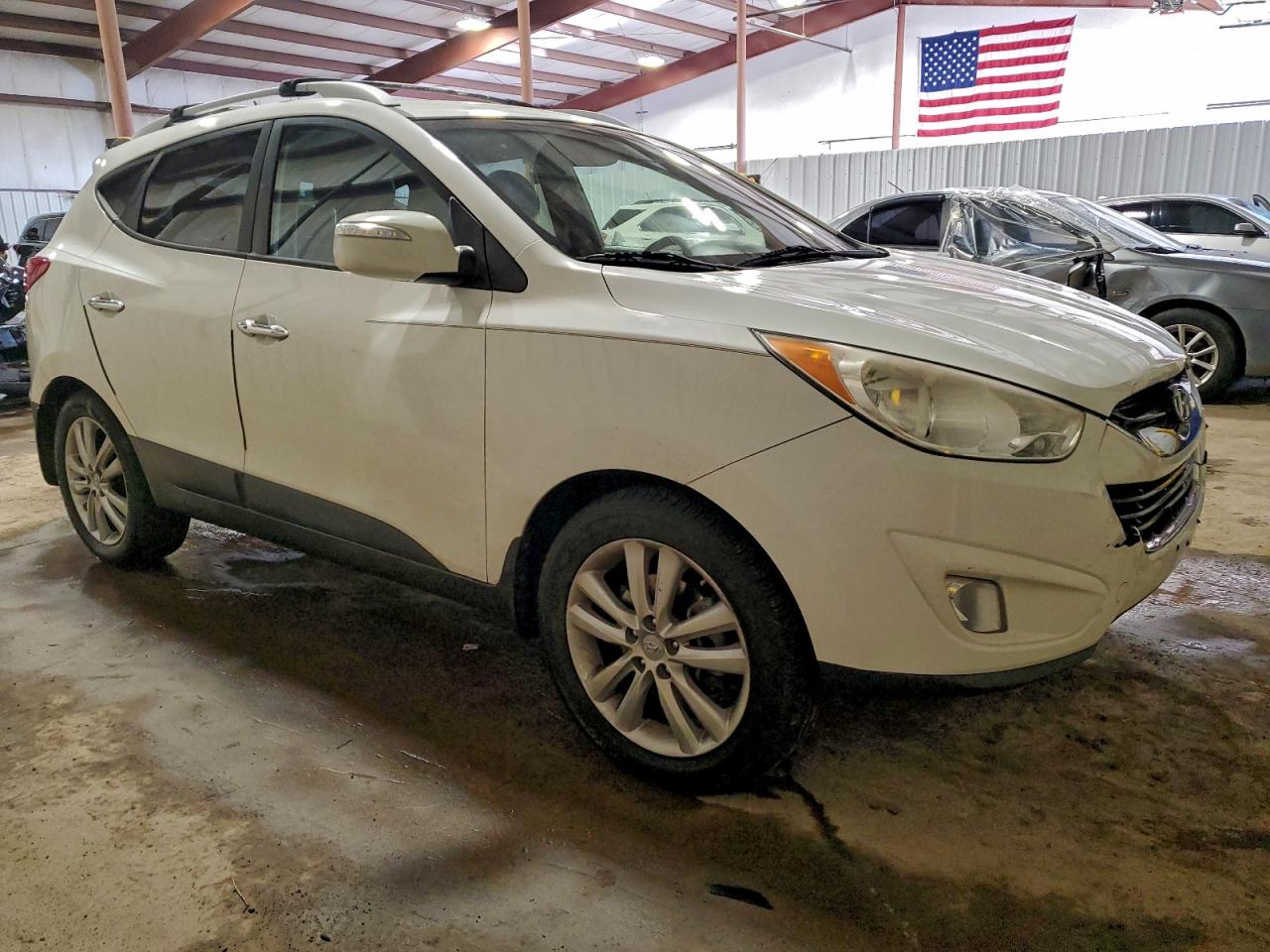 Hyundai TUCSON Gls Image 2