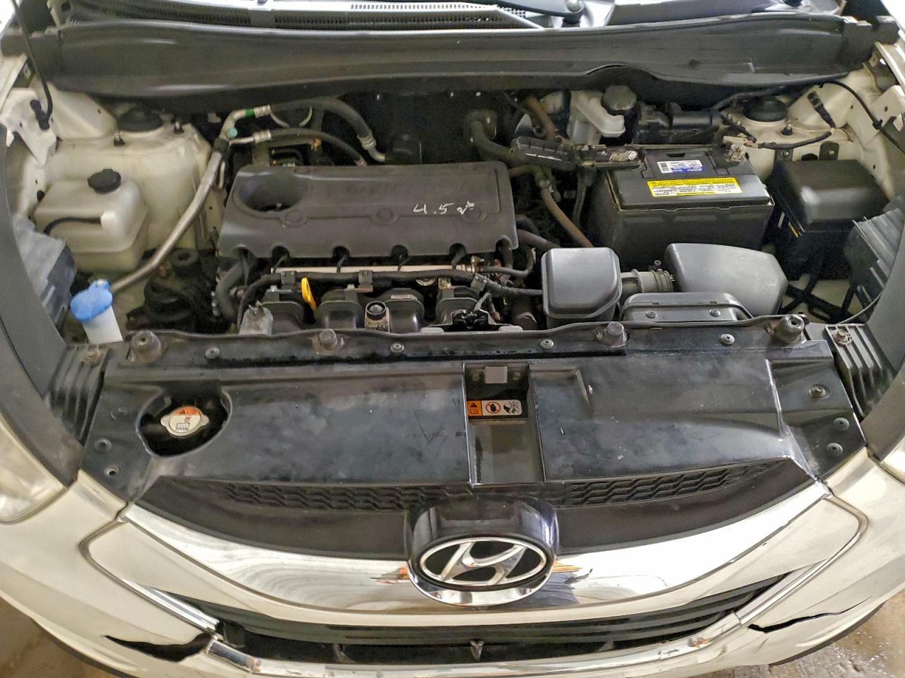 Hyundai TUCSON Gls Image 9