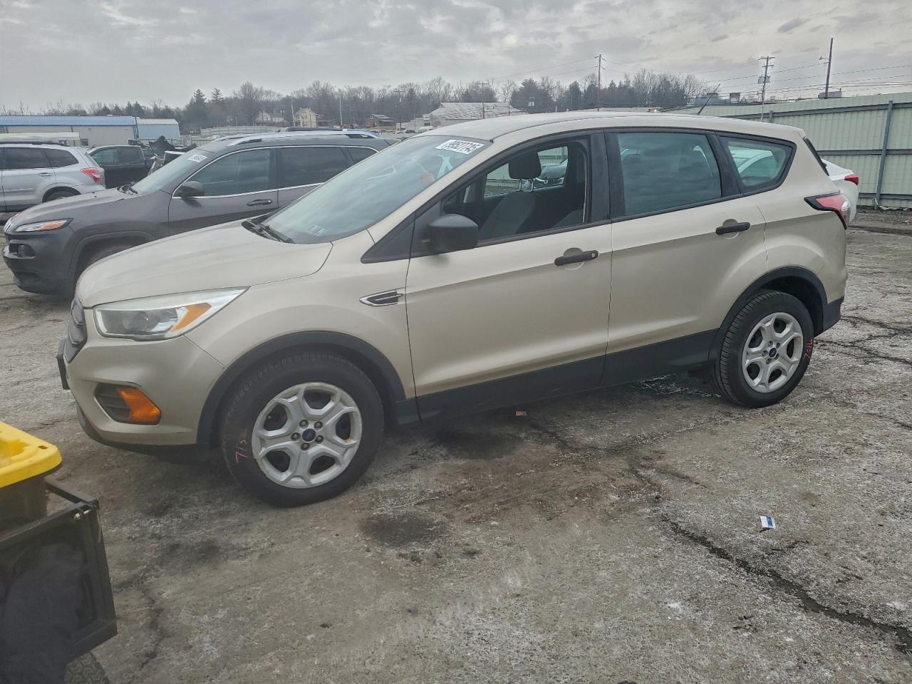 Ford Escape S Image 1