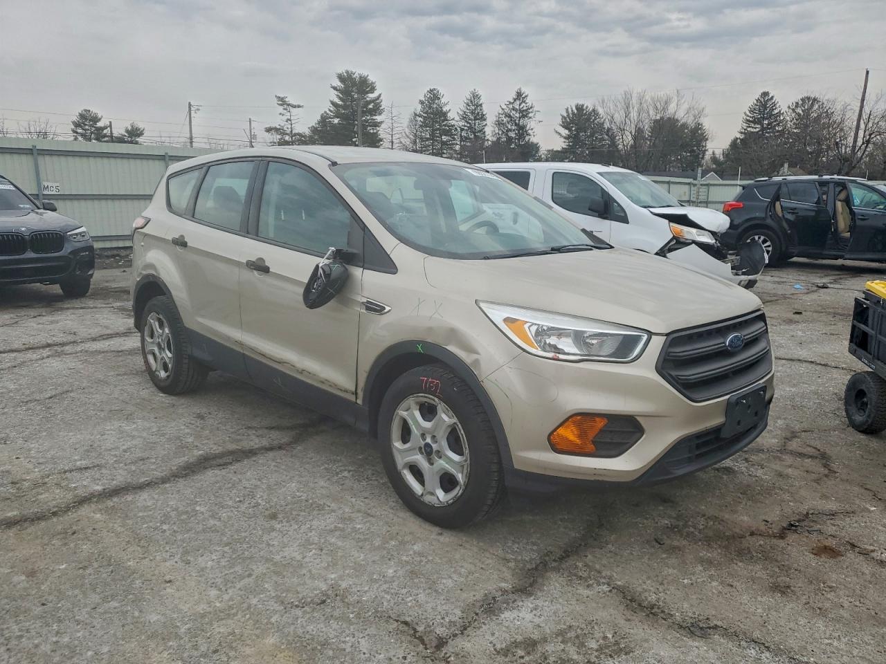 Ford Escape S Image 8