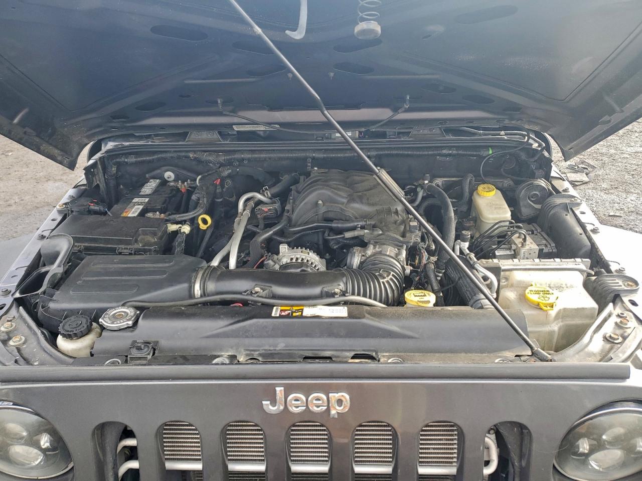 Jeep Wrangler Sport Image 10