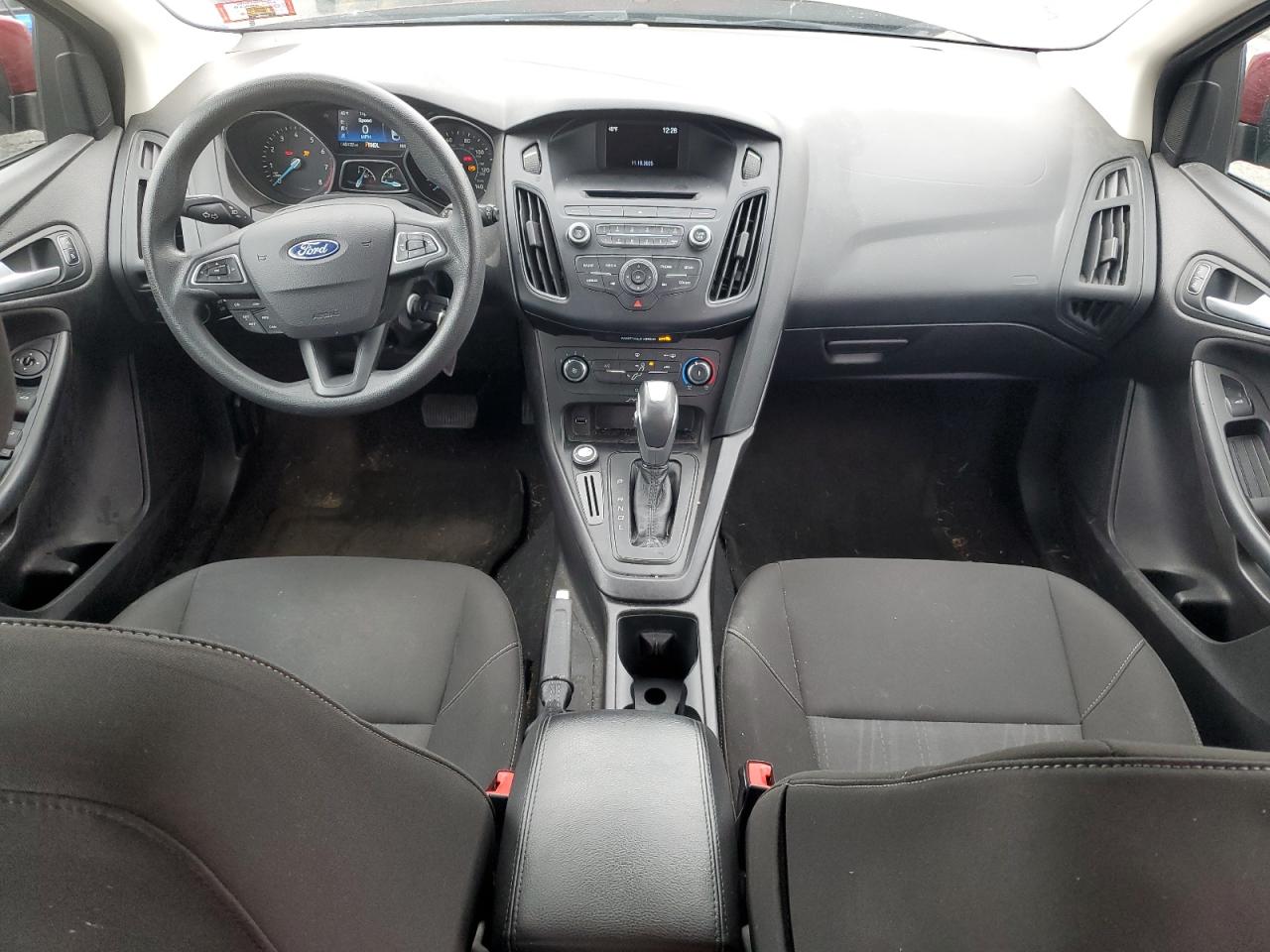 Ford Focus Se Image 11