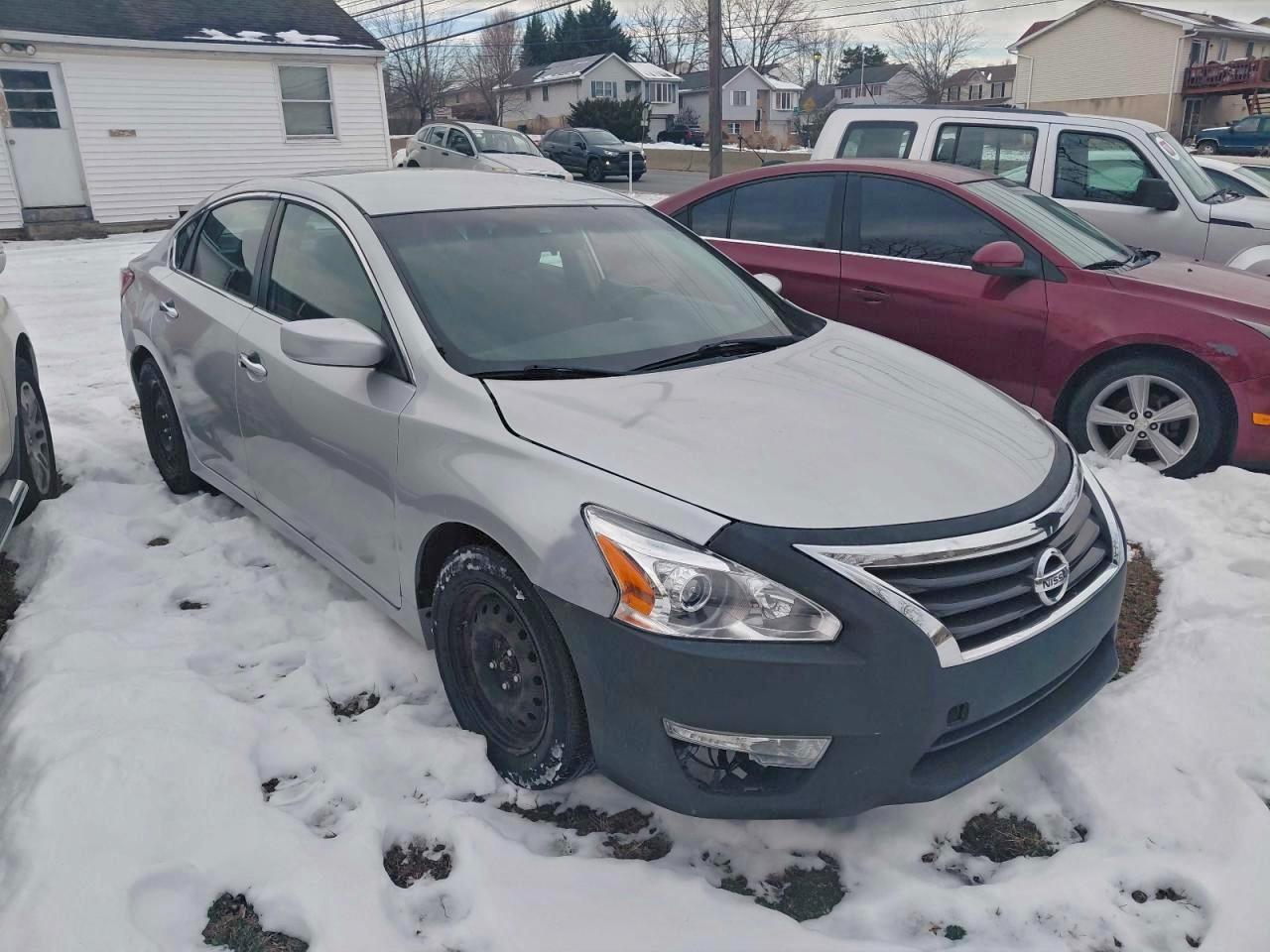 Nissan Altima 2.5 Image 1