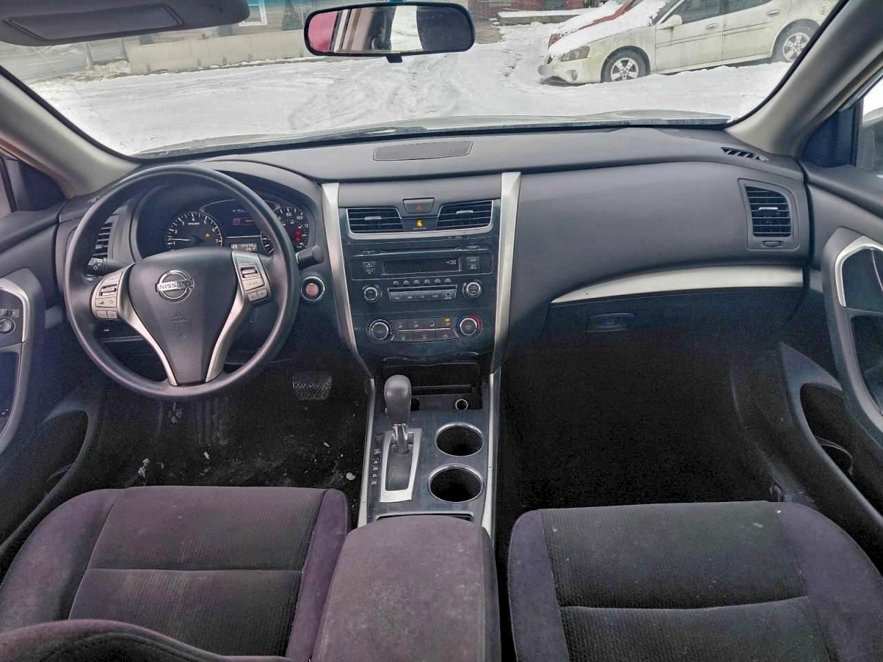Nissan Altima 2.5 Image 8