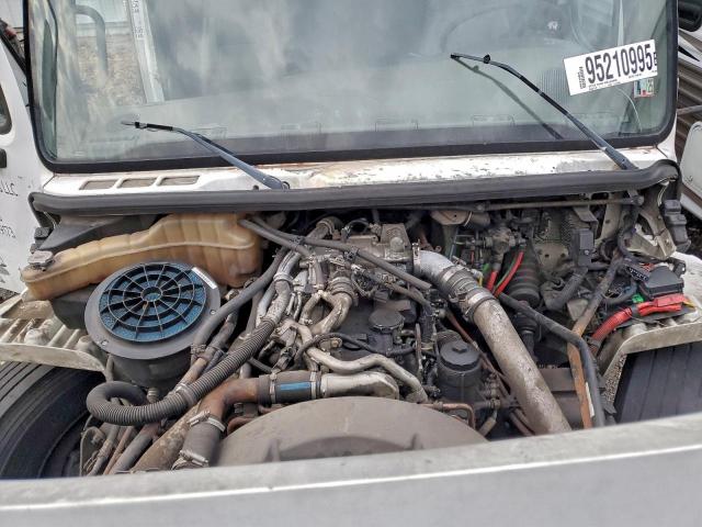 Freightliner M2 106 Medium Duty Image 8