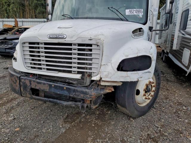 Freightliner M2 106 Medium Duty Image 5