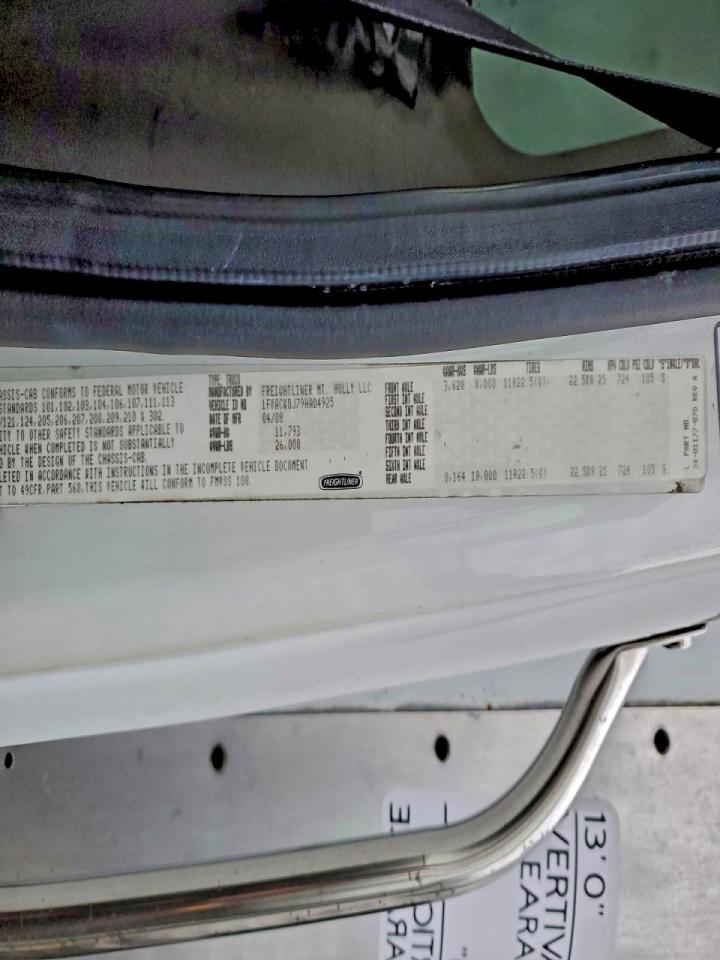 Freightliner M2 106 Medium Duty Image 6