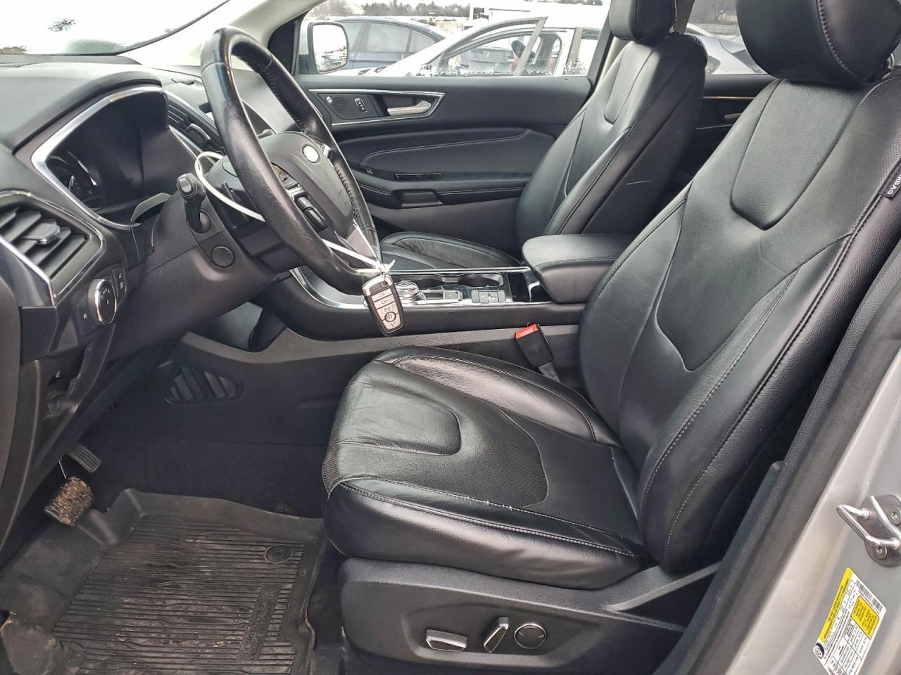 Ford Edge Titanium Image 6