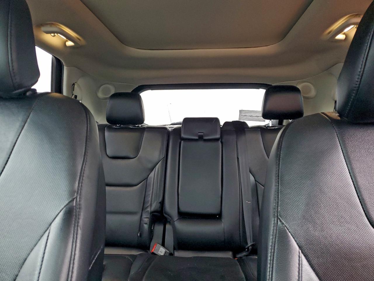 Ford Edge Titanium Image 14