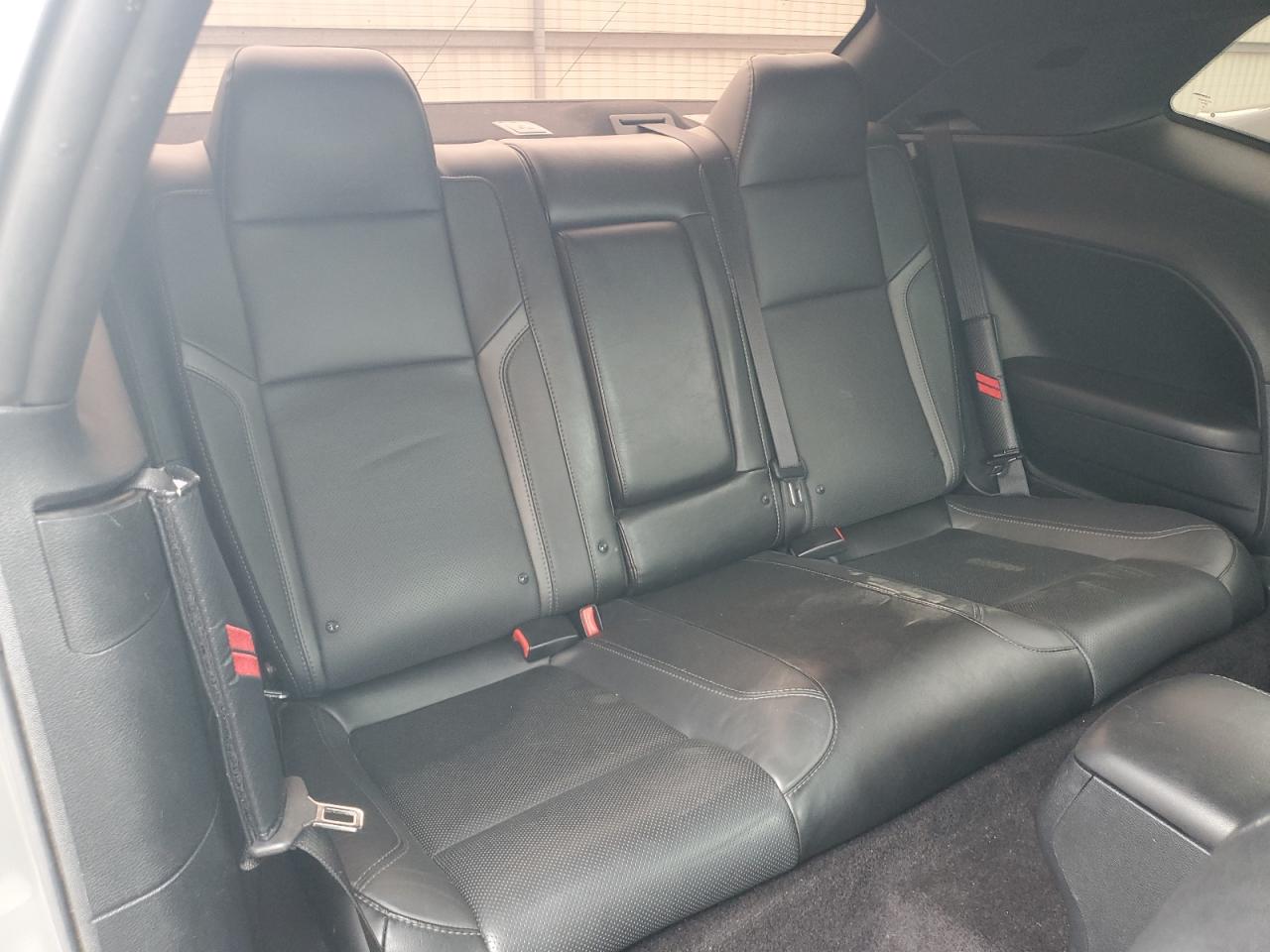 Dodge Challenger Sxt Image 8