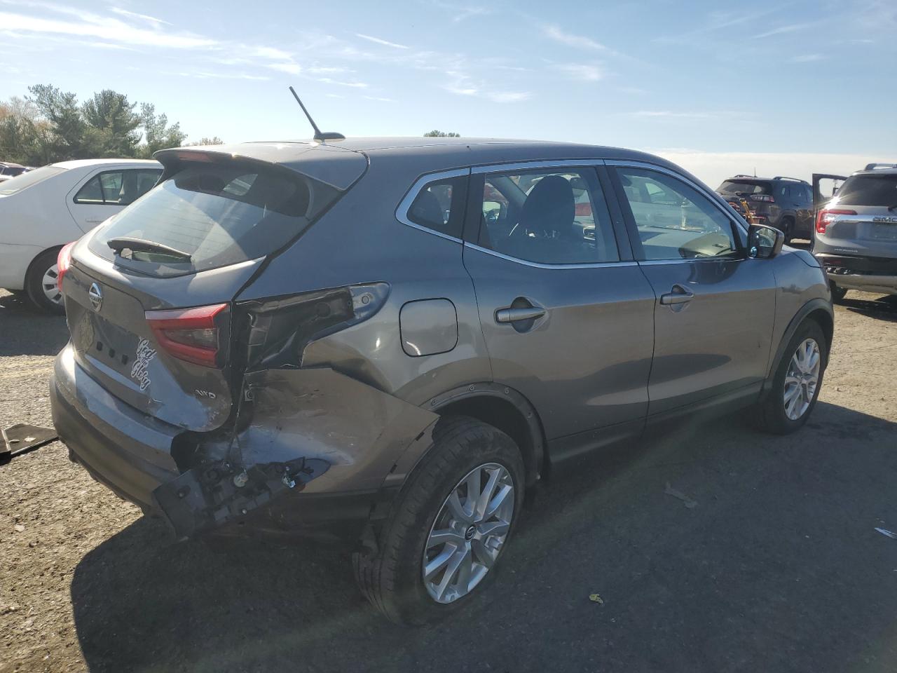 Nissan Rogue S Image 10