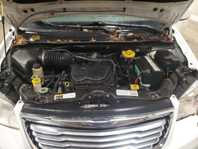 Chrysler Minivan Touring Image 11