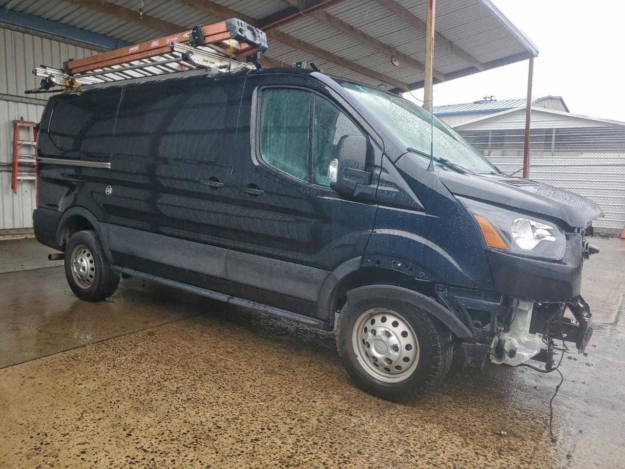 Ford Transit T-150 Image 4