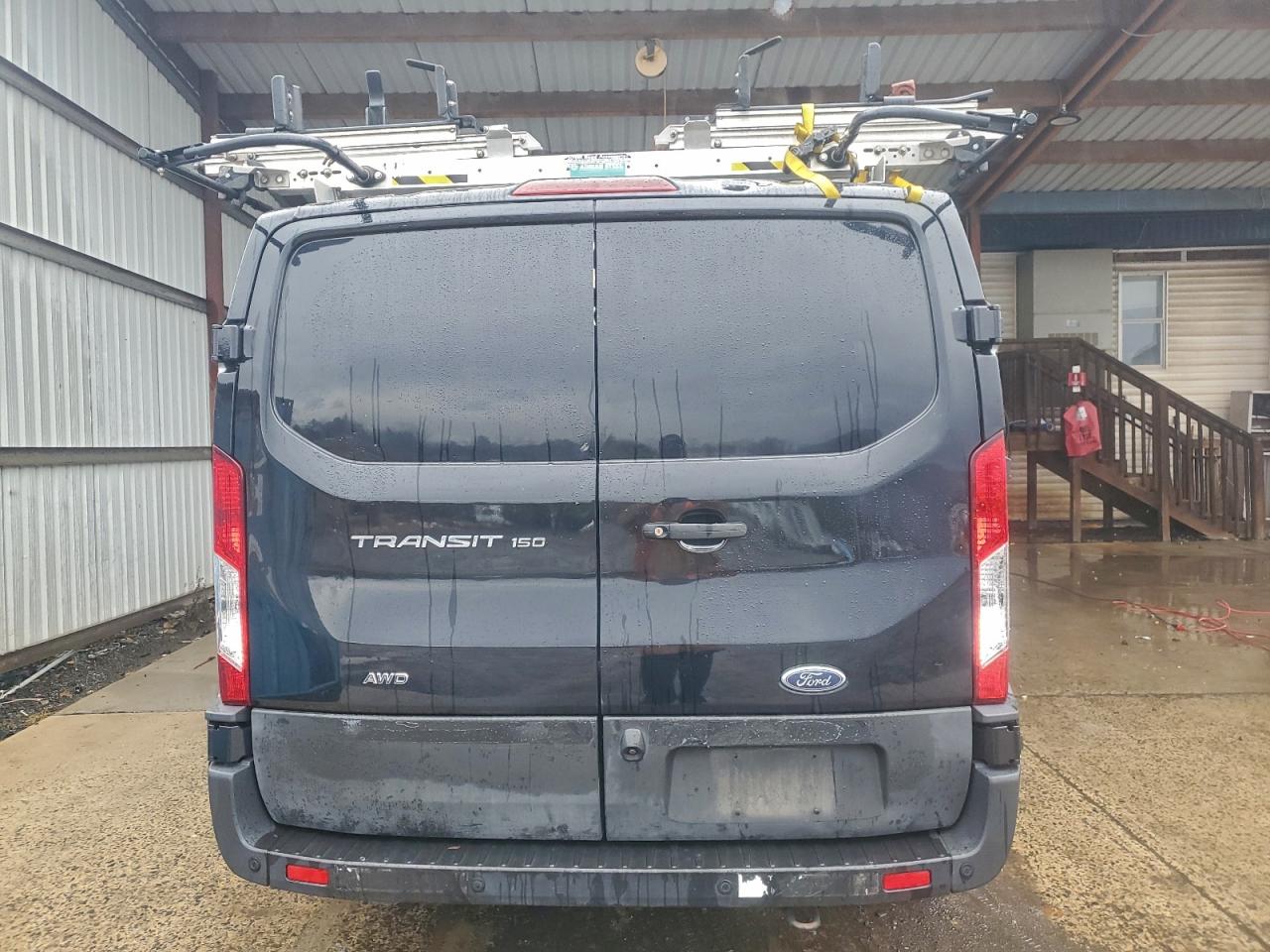 Ford Transit T-150 Image 3