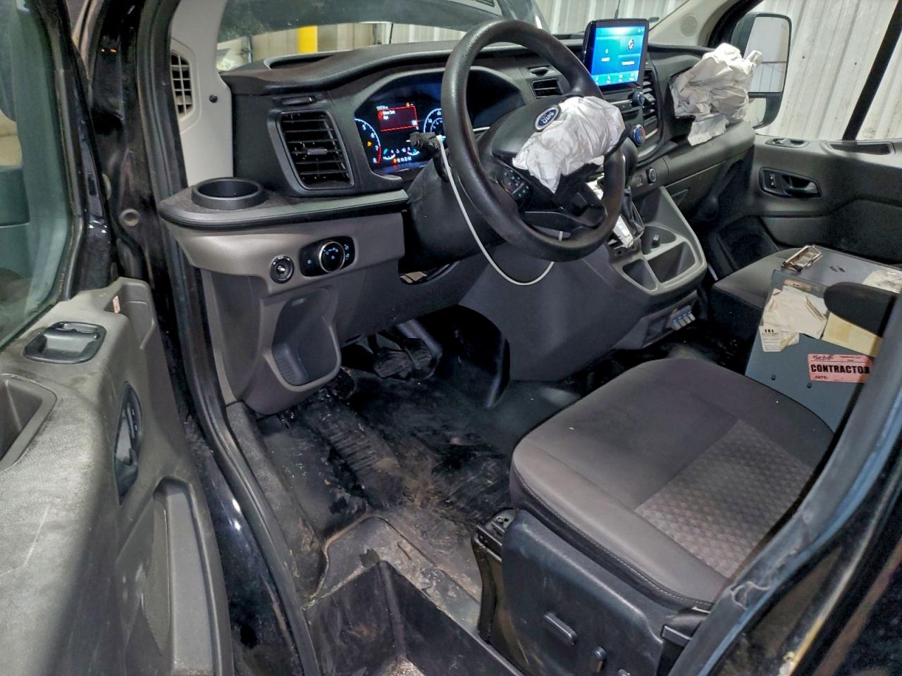 Ford Transit T-150 Image 2