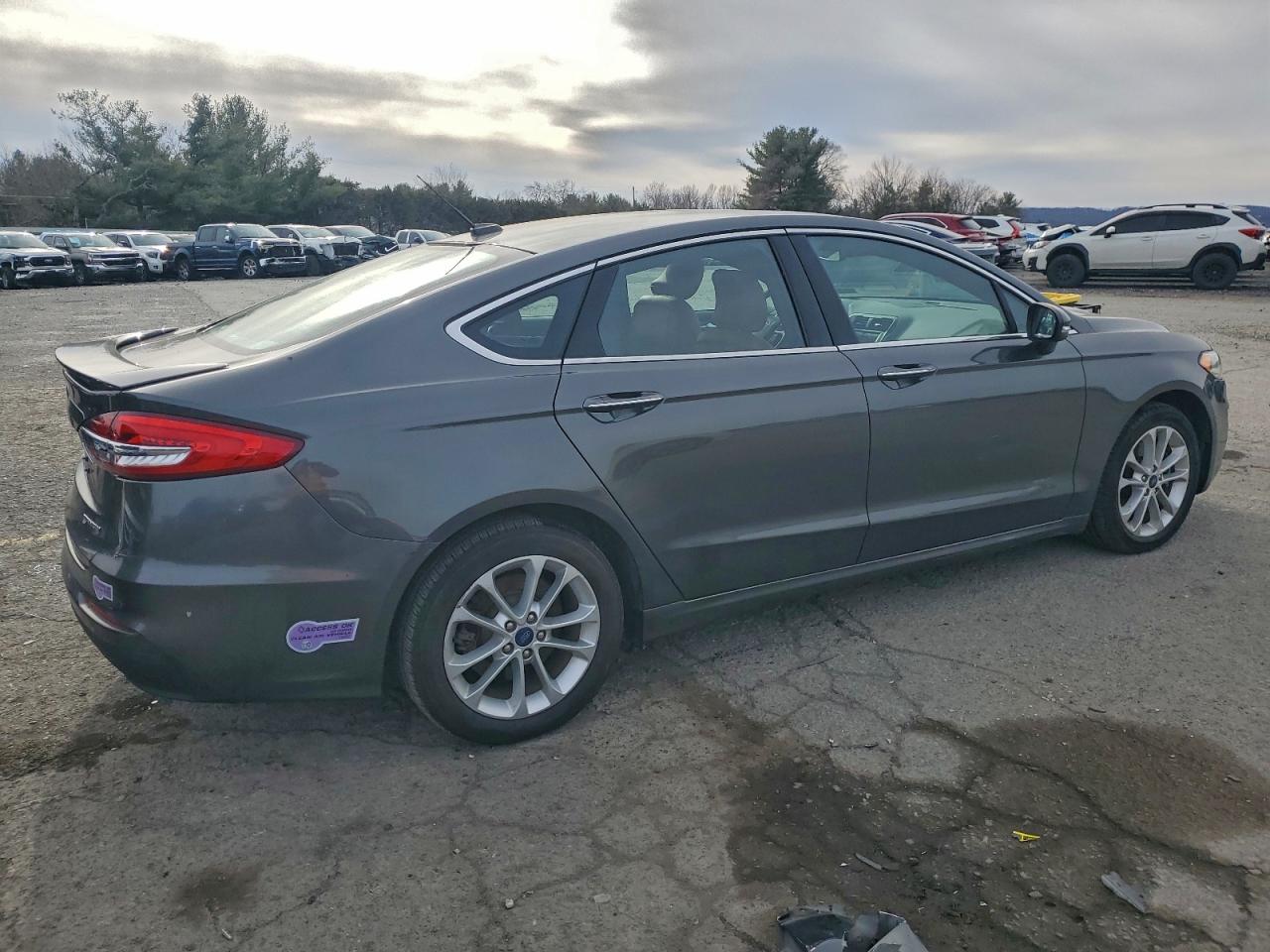 Ford Fusion Titanium Image 5