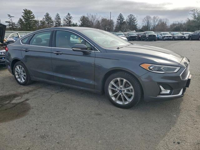 Ford Fusion Titanium Image 10