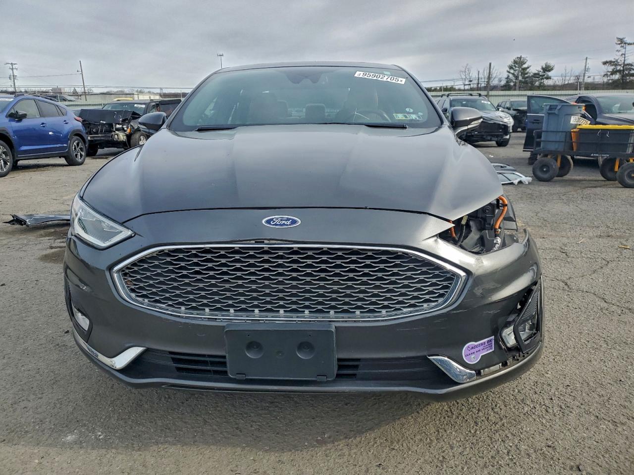 Ford Fusion Titanium Image 3