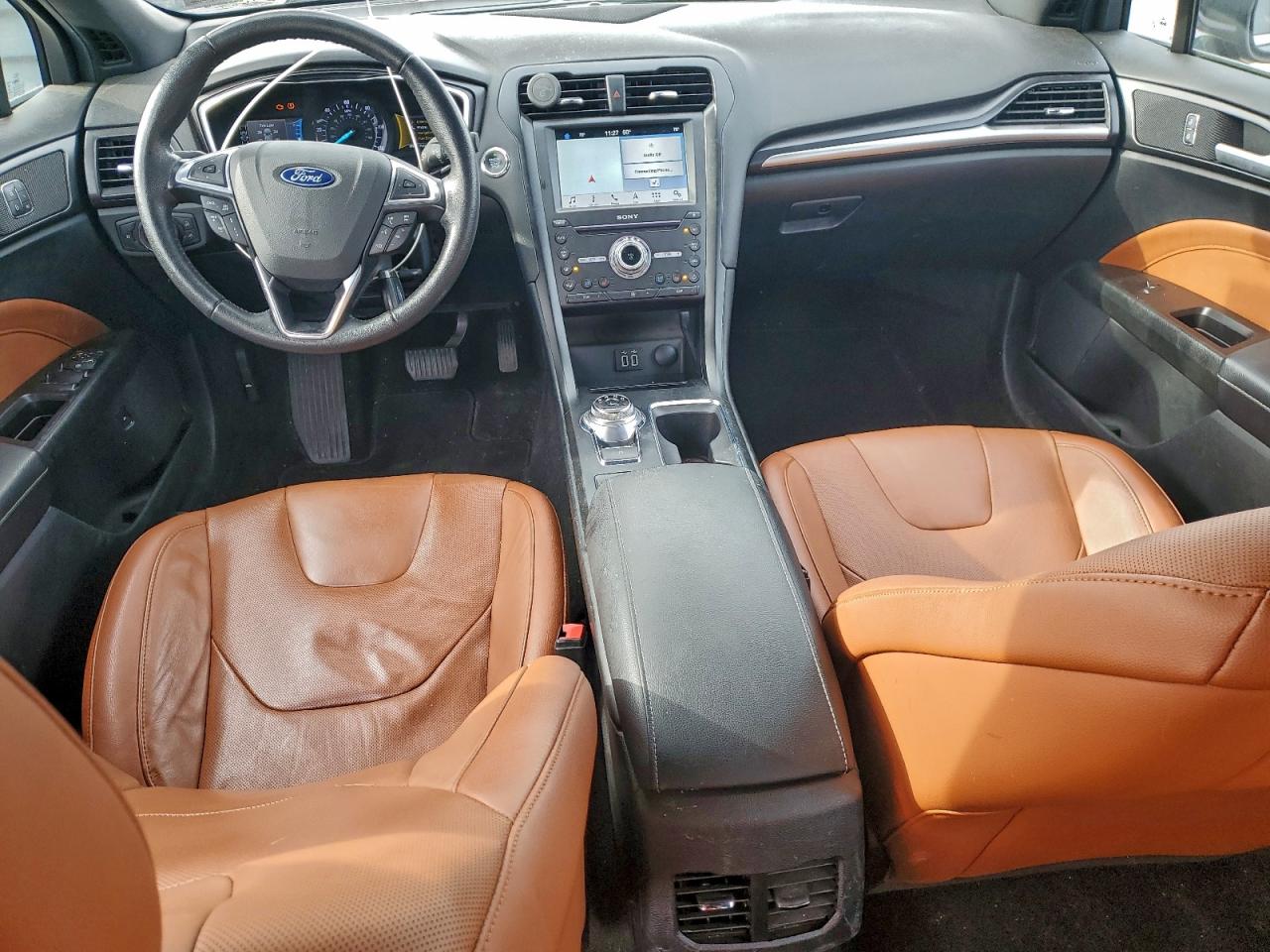 Ford Fusion Titanium Image 2