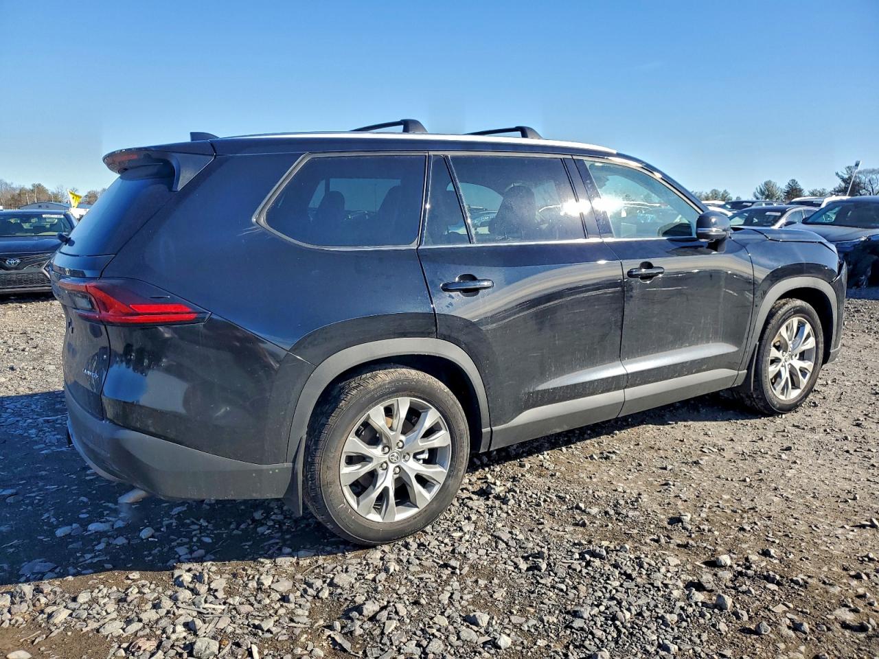 Toyota Grand High Le Image 6