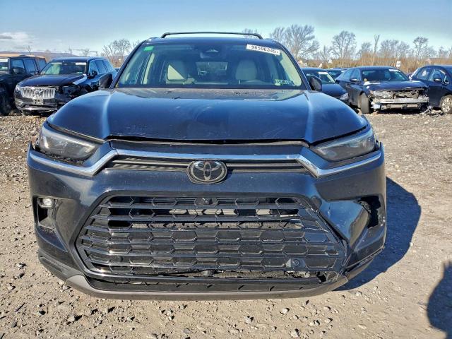 Toyota Grand High Le Image 3