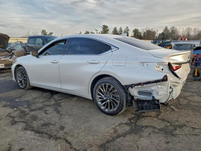 Lexus Es 350 Base Image 3