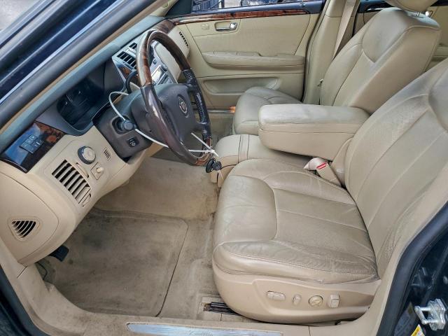 Cadillac DTS Image 7