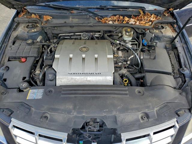 Cadillac DTS Image 8