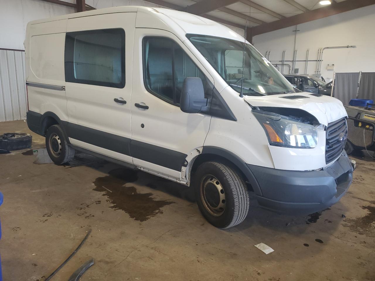 Ford Transit T-250 Image 6