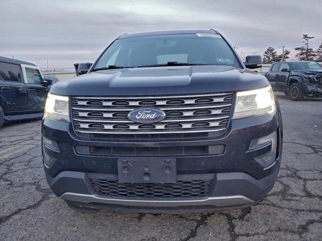 Ford Explorer Xlt Image 2