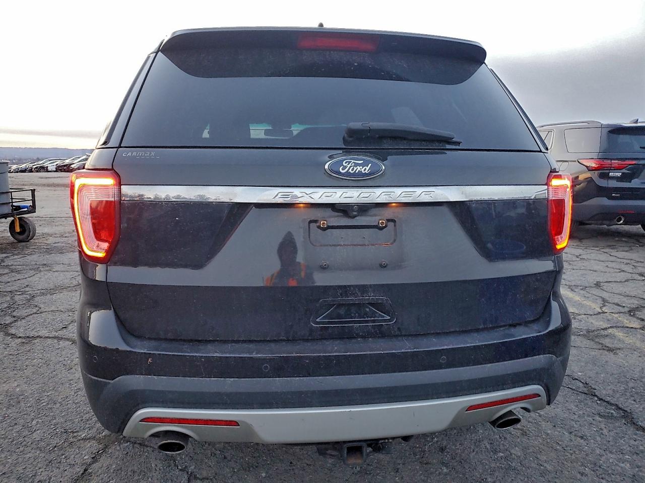 Ford Explorer Xlt Image 5