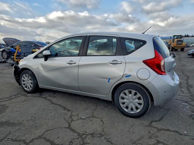 Nissan Versa S Image 2