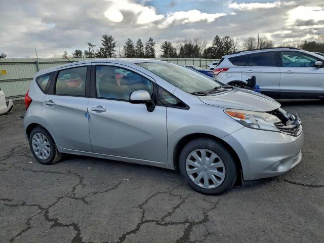 Nissan Versa S Image 3