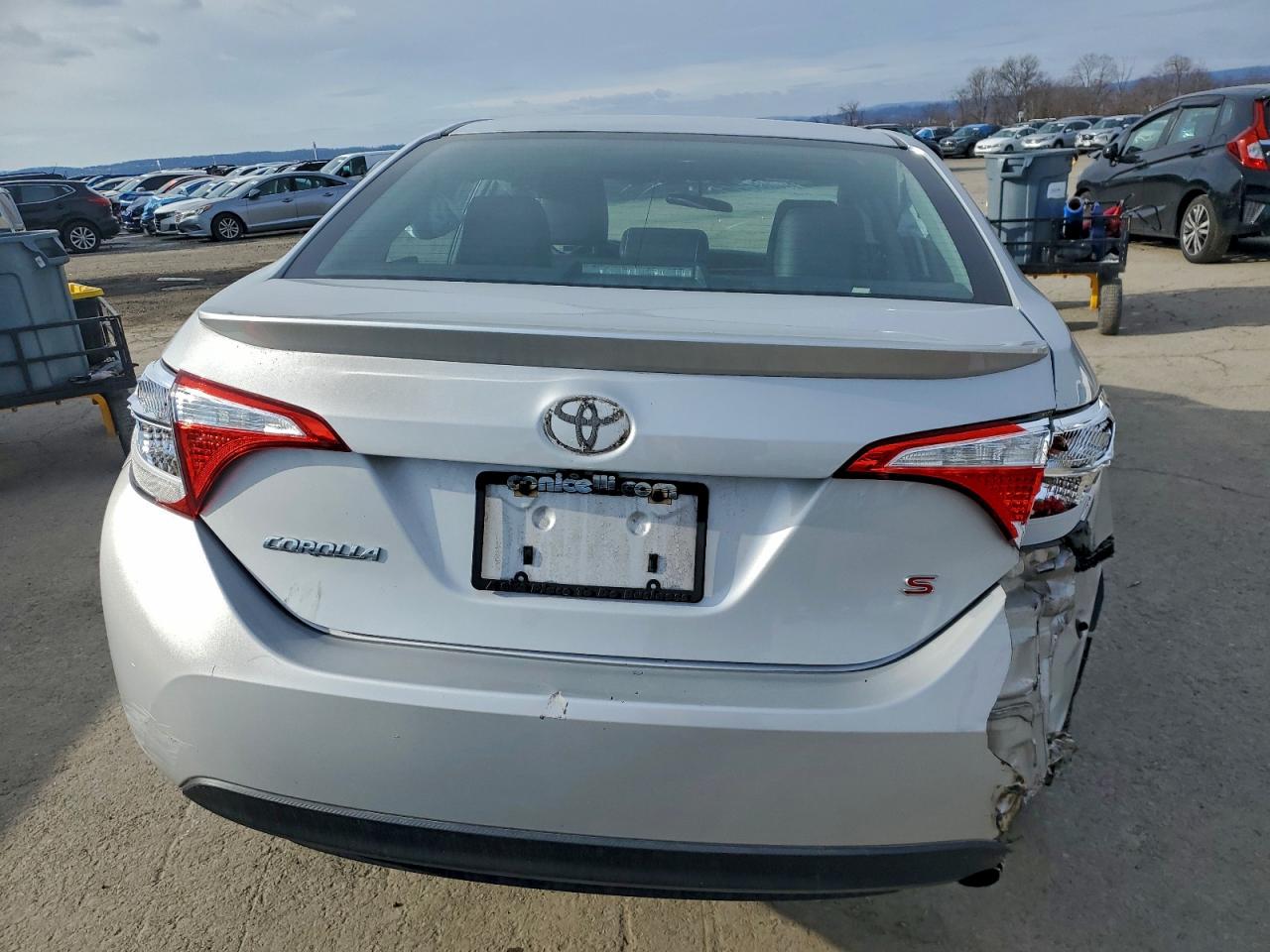 Toyota Corolla L Image 4