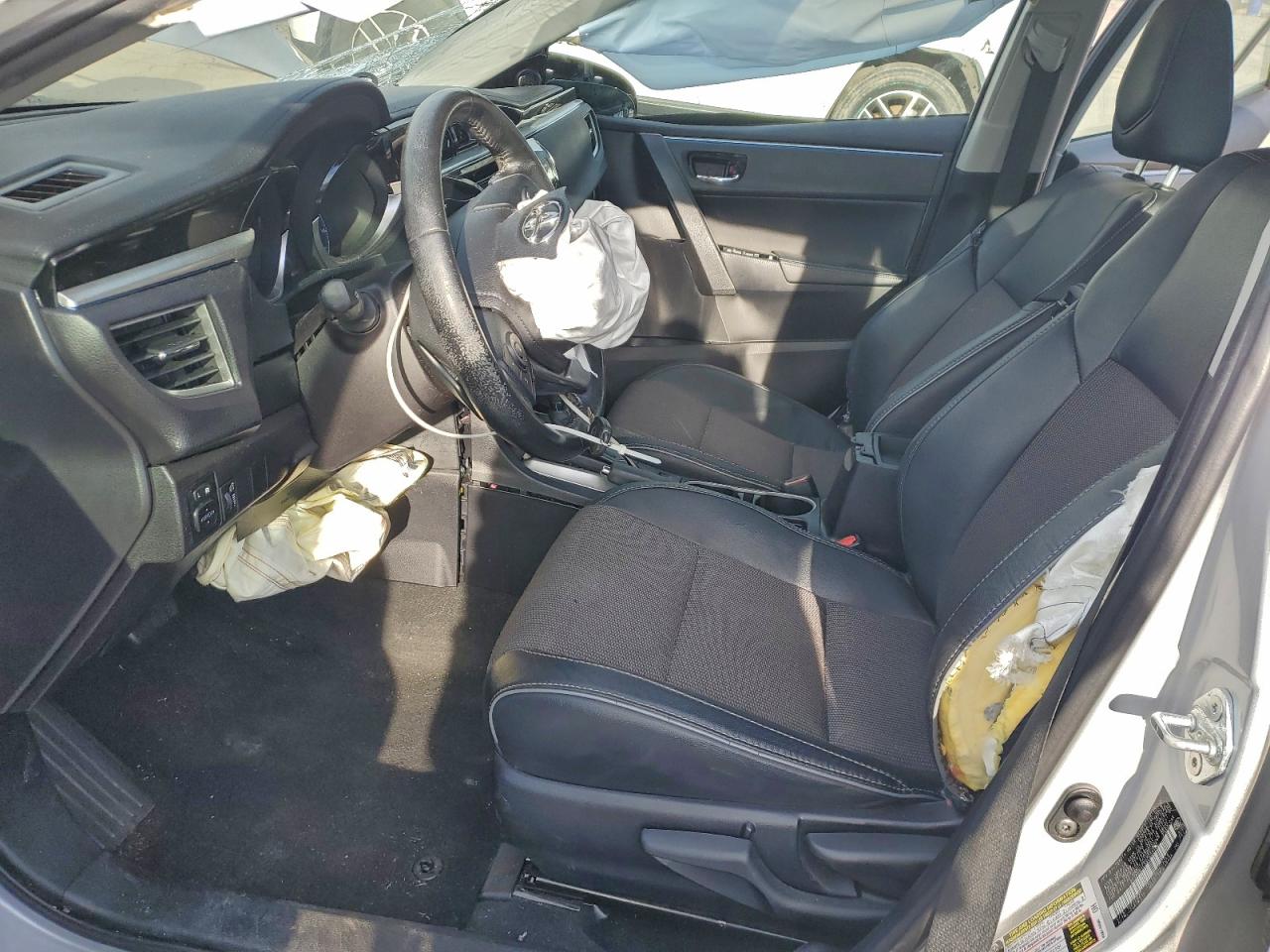 Toyota Corolla L Image 12