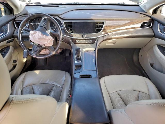 Buick LaCrosse Premium Image 8