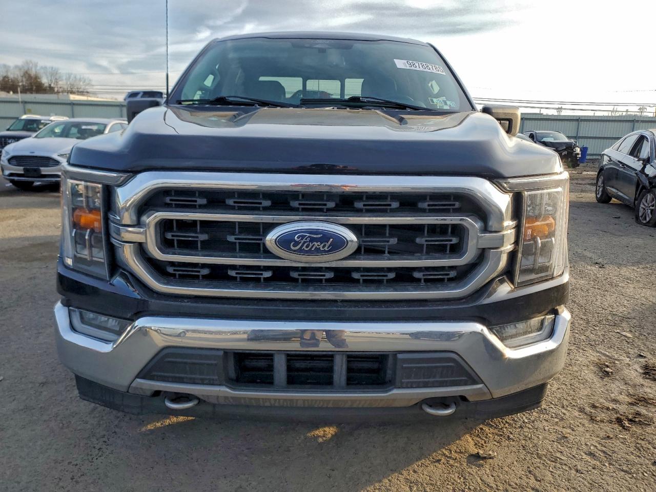 Ford F-150 Supercrew Image 3