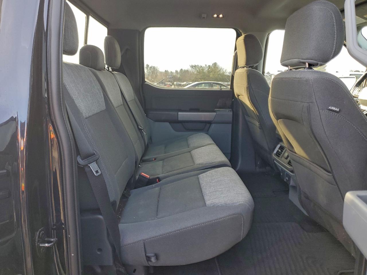 Ford F-150 Supercrew Image 10