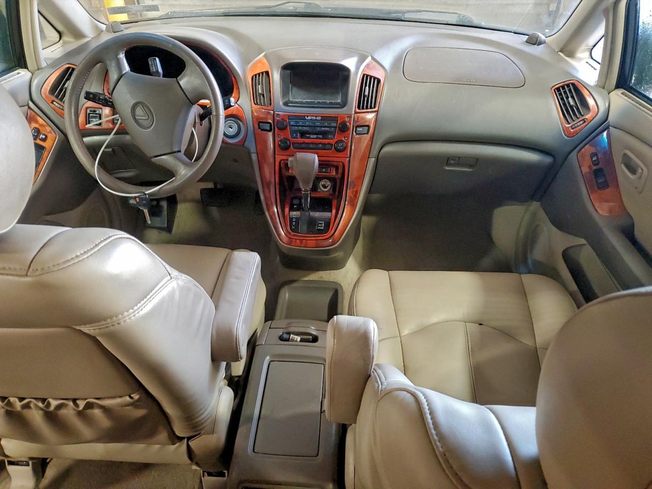 Lexus RX 300 Image 10