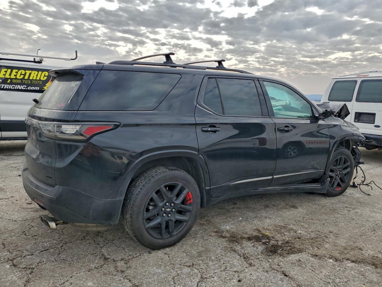 Chevrolet Traverse Premier Image 2