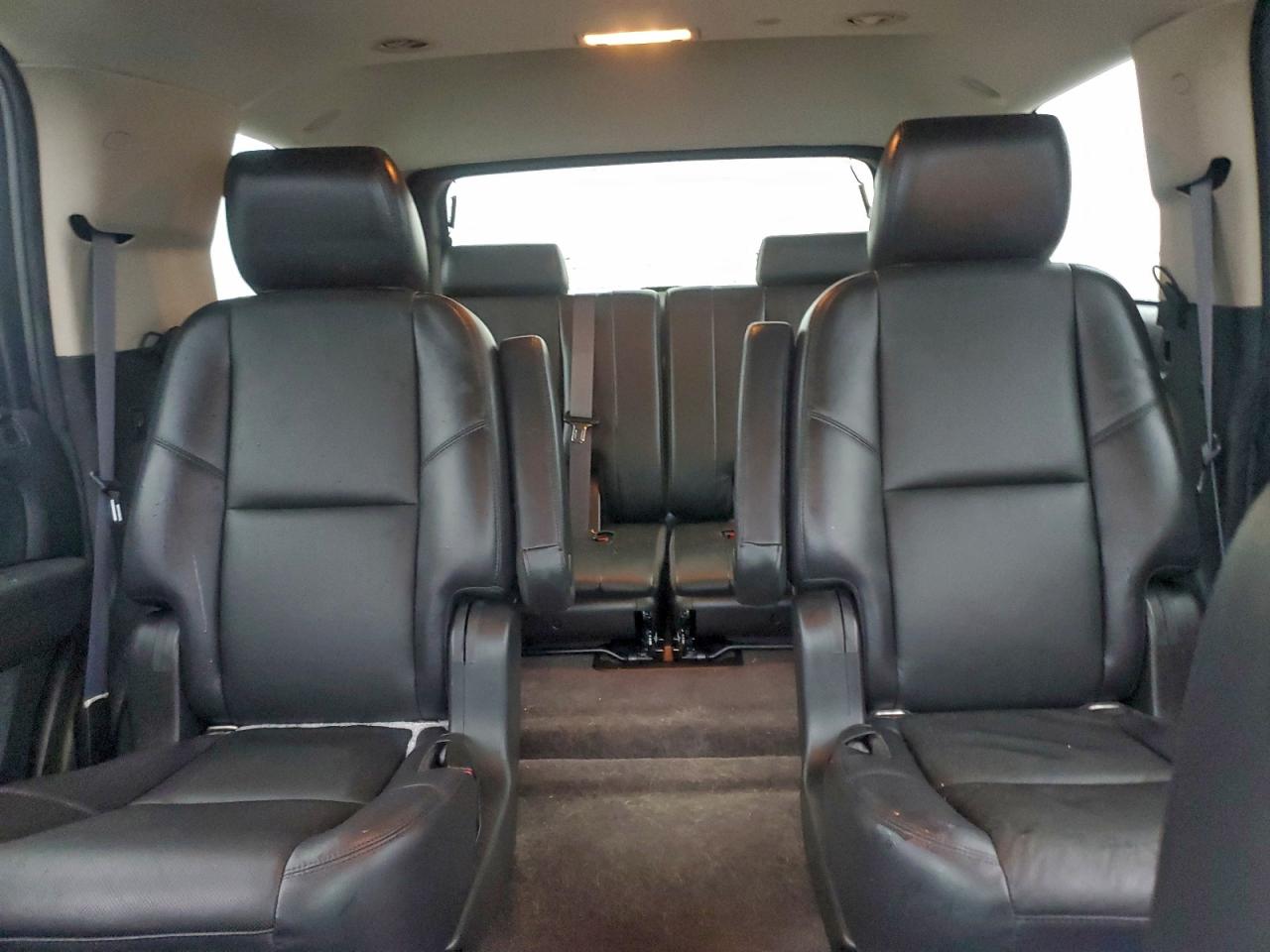 Chevrolet Tahoe K1500 Ltz Image 7