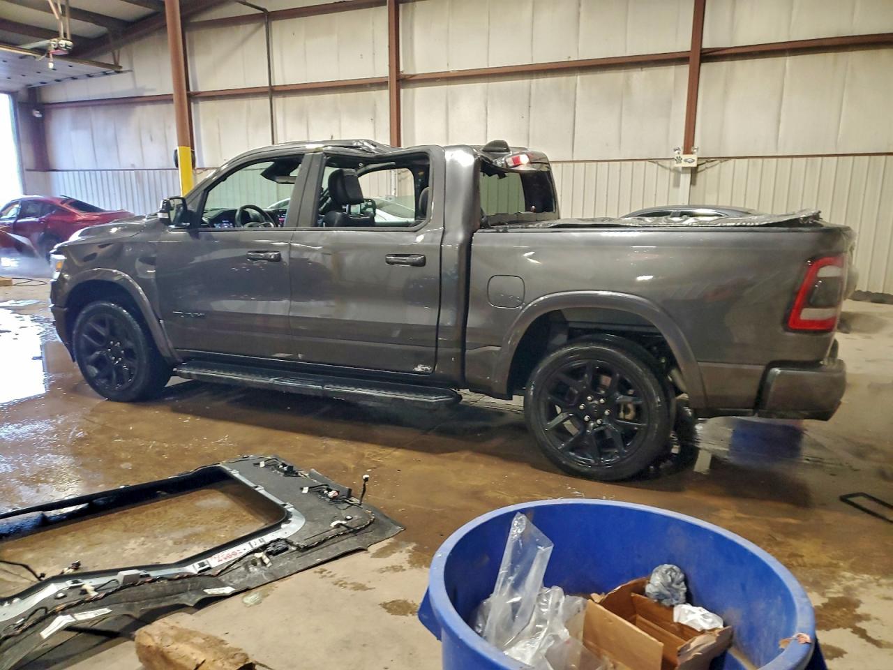 Ram 1500 Laramie Image 4