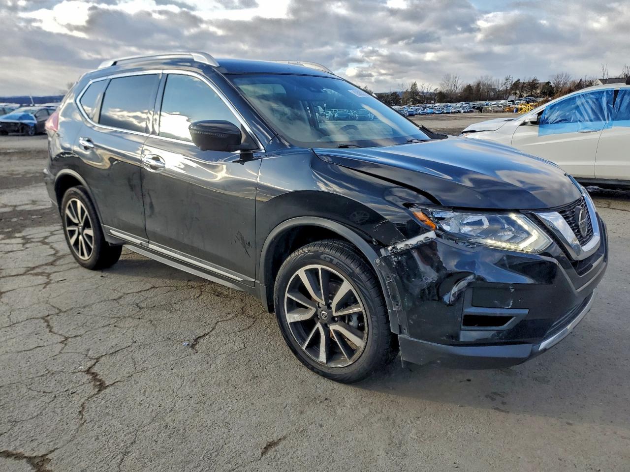 Nissan Rogue S Image 4